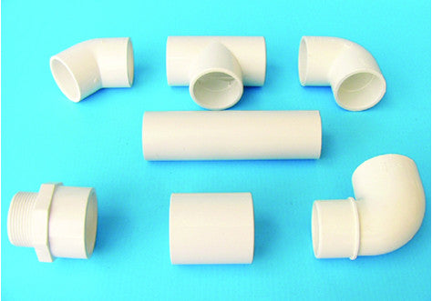 Weiße Fittings und Rohr d50 mm