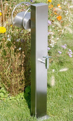 Wasserentnahmestelle mit Schlauchhalter