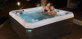 Lifestyle: Wellis Palermo Life Whirlpool in Benutzung, Motiv 1