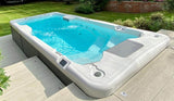 Lifestyle: Wellis Amazonas W-Flow Swim Spa in Benutzung, Motiv 6