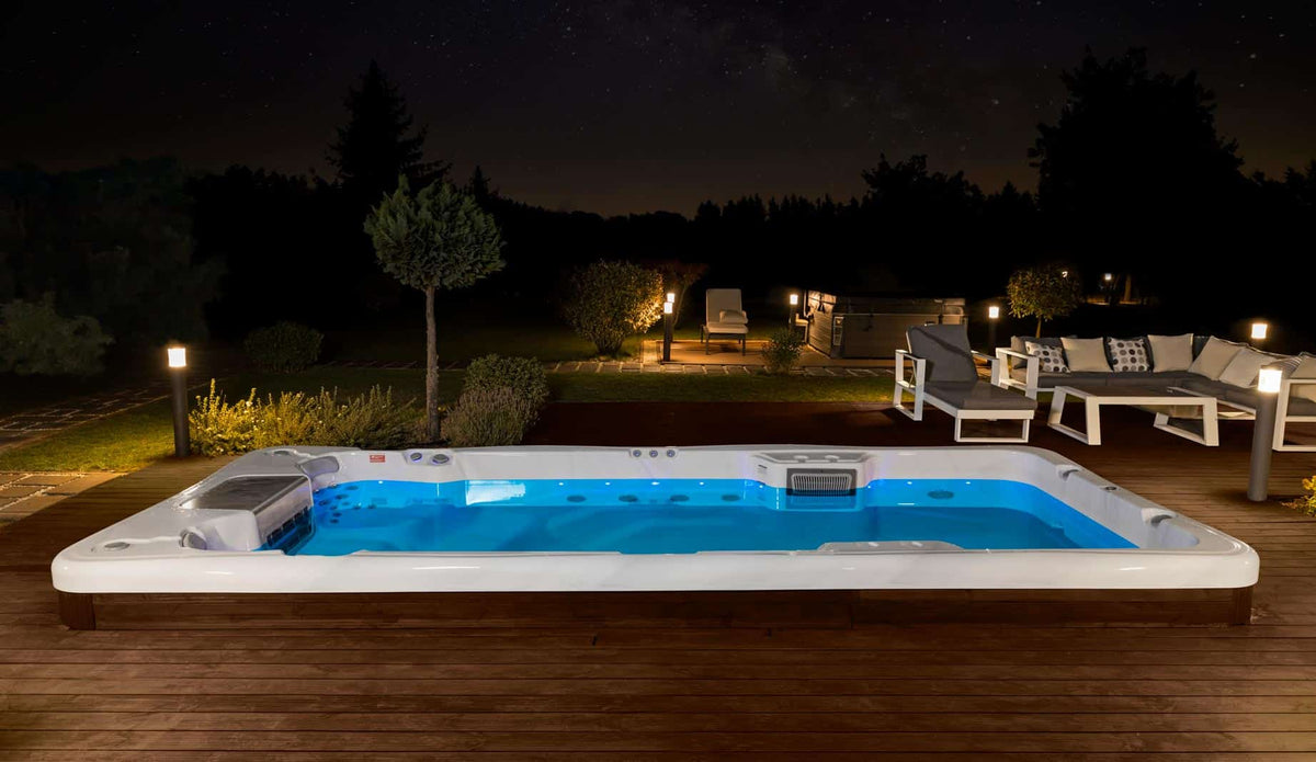 Lifestyle: Wellis Amazonas W-Flow Swim Spa in Benutzung, Motiv 4