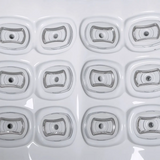 Lifestyle: Wellis Everest Life Whirlpool in Benutzung, Motiv 3