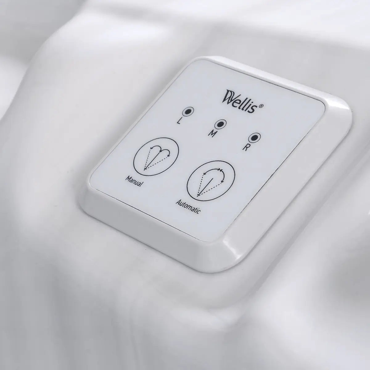 Lifestyle: Wellis Everest Life Whirlpool in Benutzung, Motiv 4