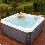 Lifestyle: Wellis Prague Life Whirlpool in Benutzung, Motiv 3