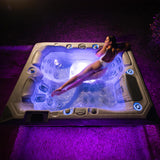 Lifestyle: Wellis Teide Life Whirlpool in Benutzung, Motiv 7