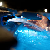Lifestyle: Wellis Vienna Life Whirlpool in Benutzung, Motiv 3