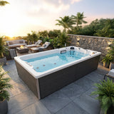 Lifestyle: Wellis Elba Swim Spa in Benutzung, Motiv 1