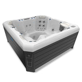 Lifestyle: Wellis Malaga Life Whirlpool in Benutzung, Motiv 6