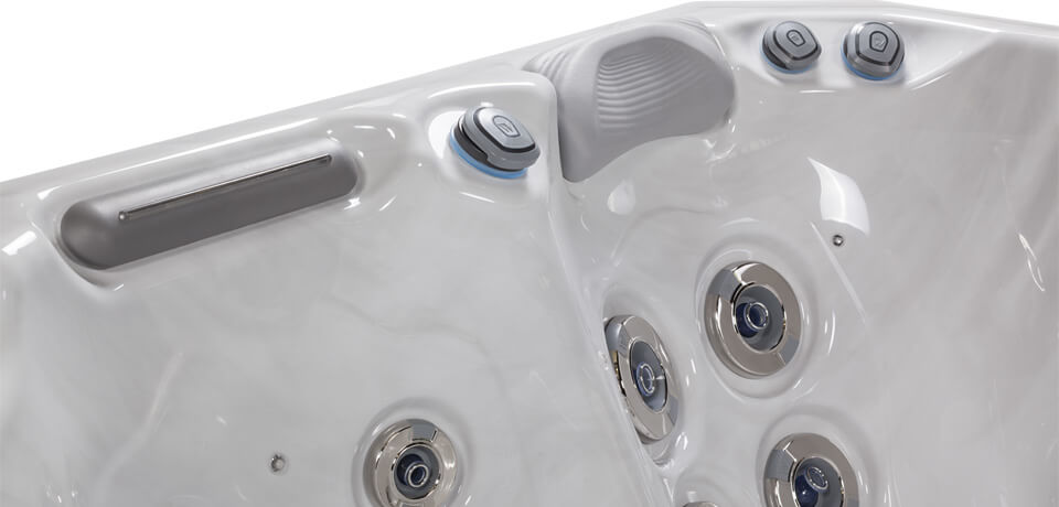 Lifestyle: Wellis Palermo Life Whirlpool in Benutzung, Motiv 4