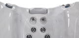 Lifestyle: Wellis Palermo Life Whirlpool in Benutzung, Motiv 8